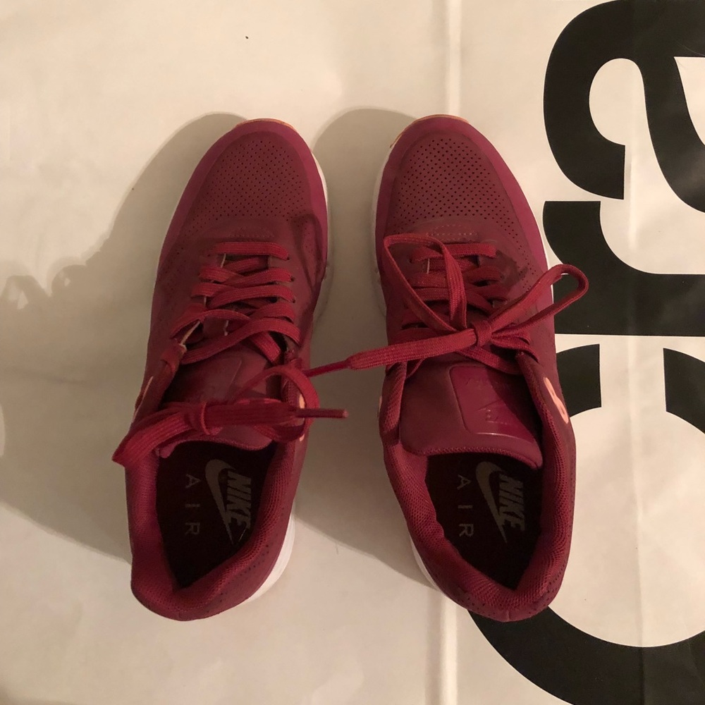 NIKE AIR RED SHOES
